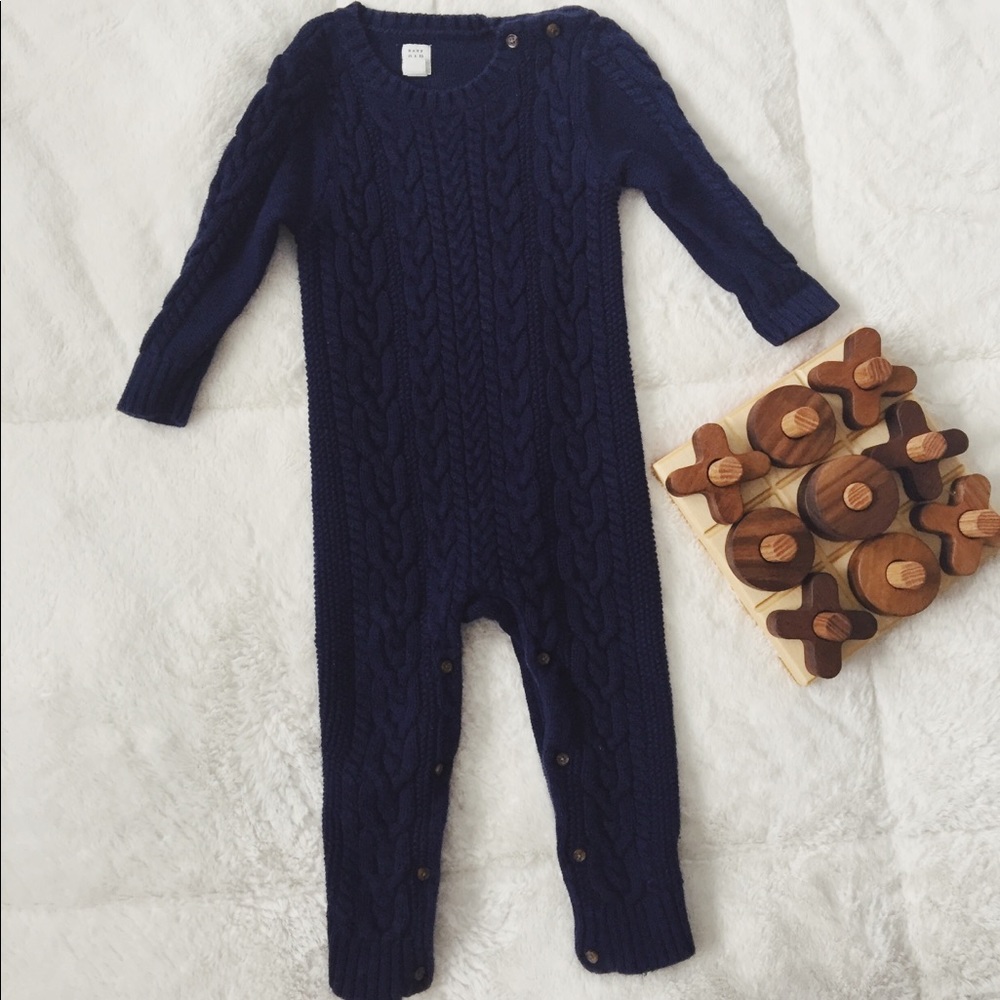Baby Gap Bodysuit 18-24